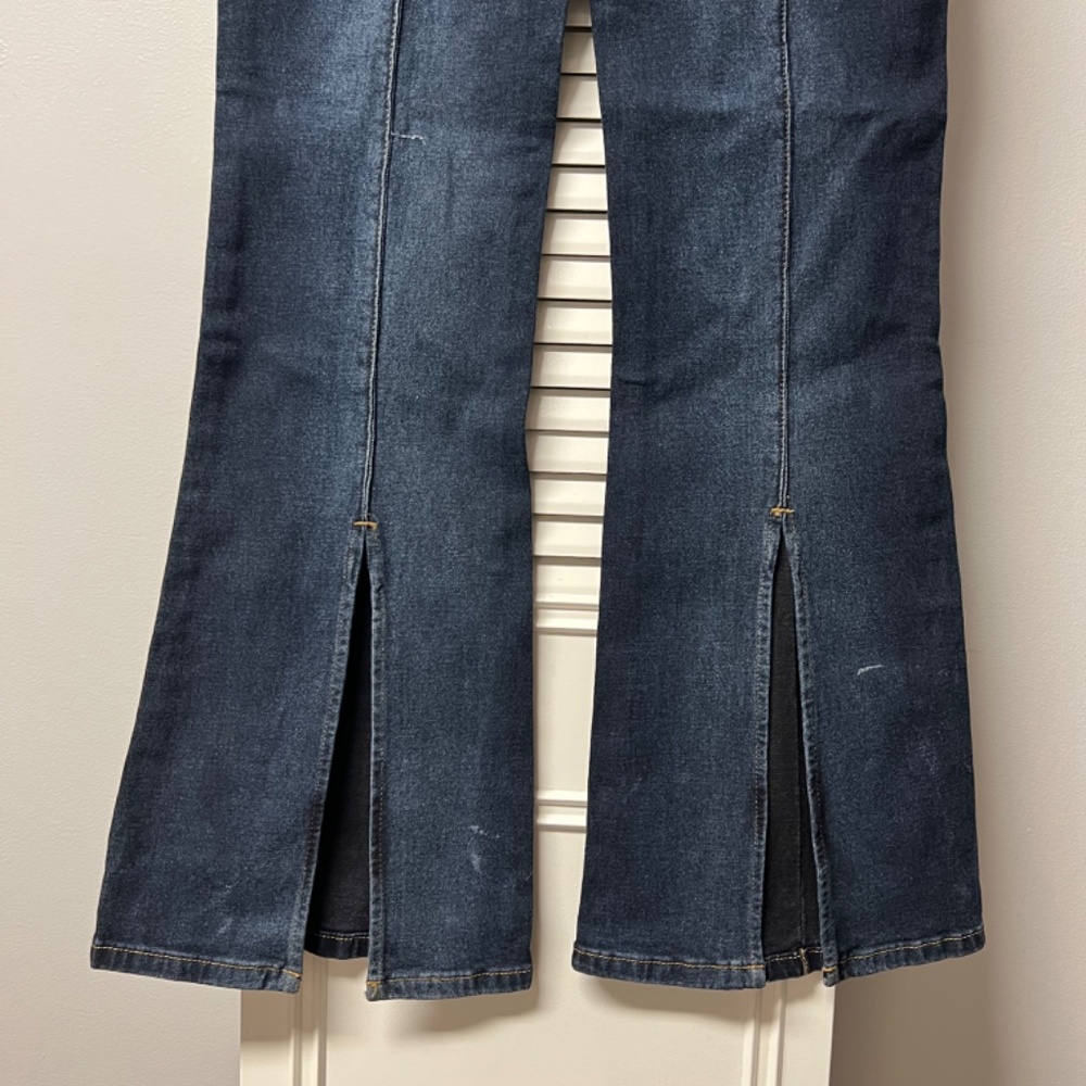 Jeans - Picture 4 of 5